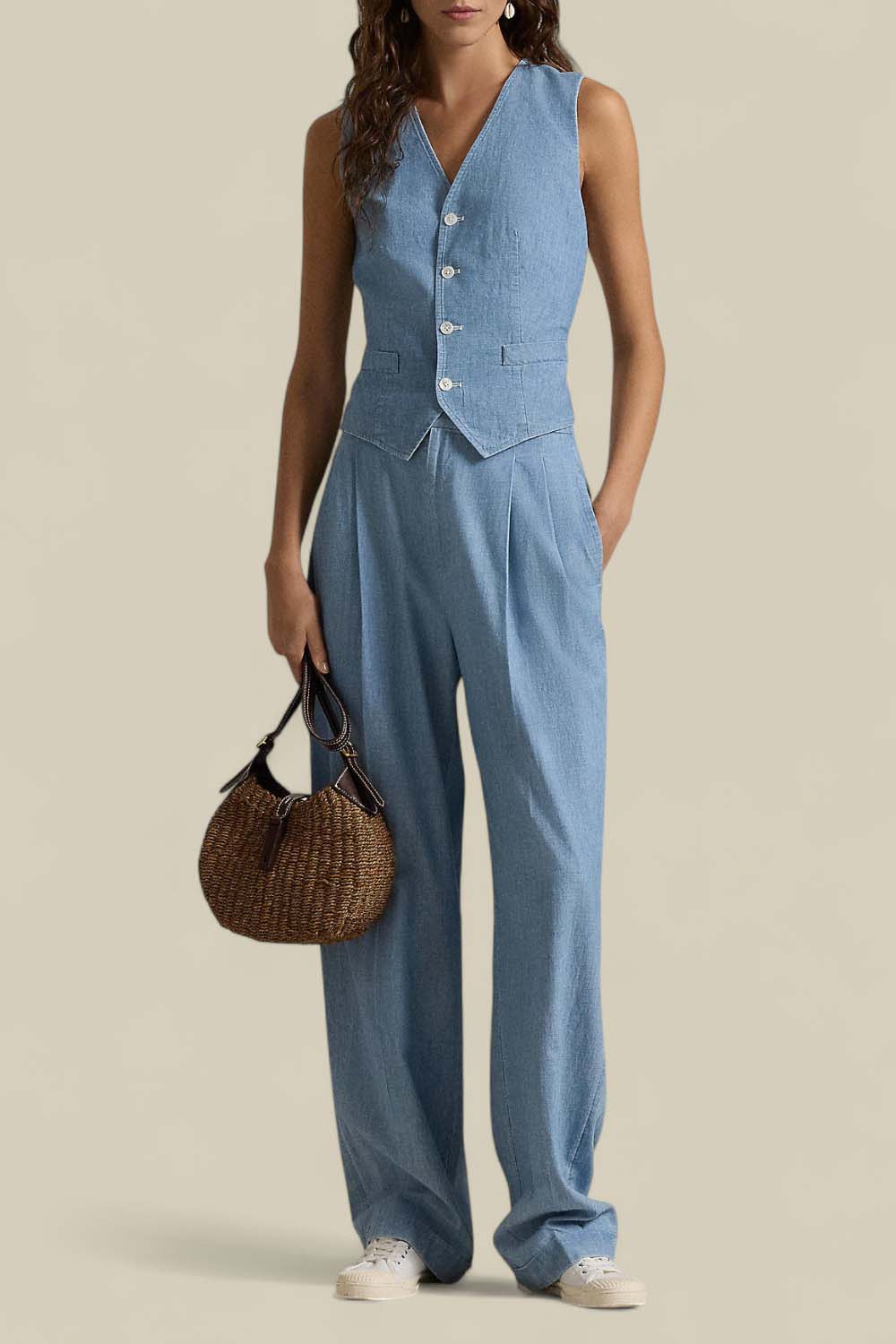 תמונת כל הלוק של וסט ג'ינס